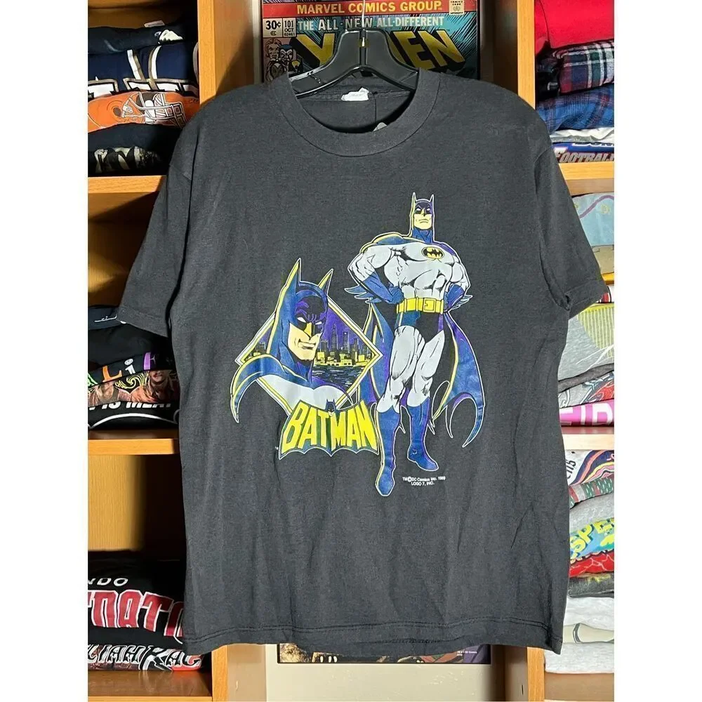 Vintage 80s DC Batman Bat Symbol Logo Comics Tee